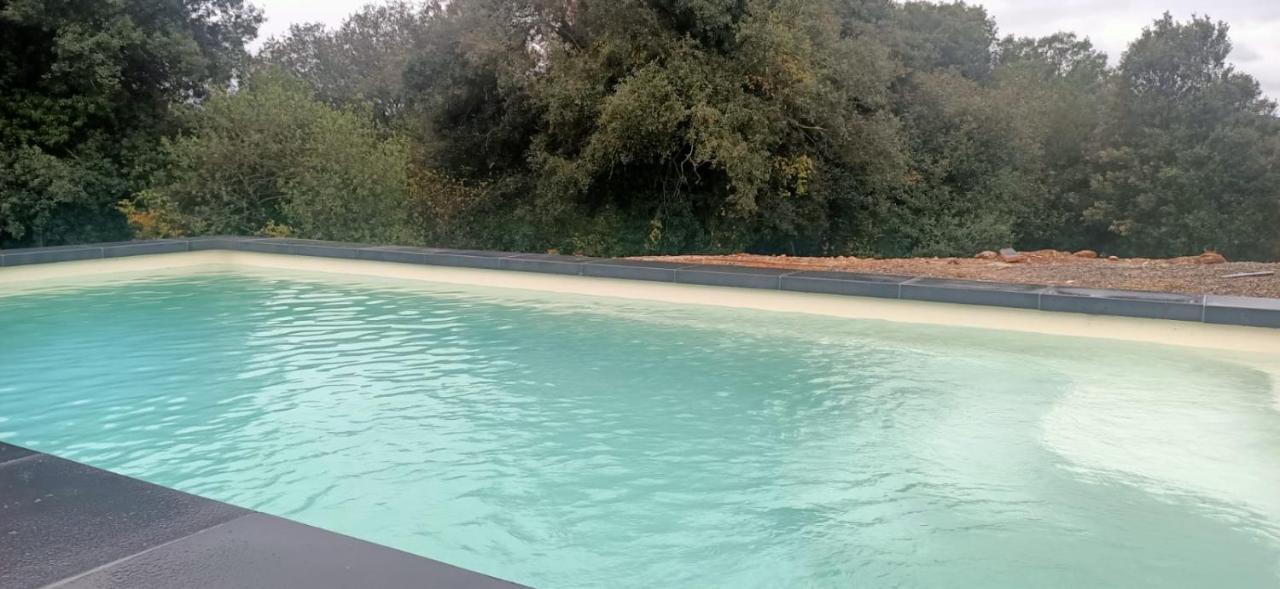 فيلا Cal Tort Maia de Montcal المظهر الخارجي الصورة